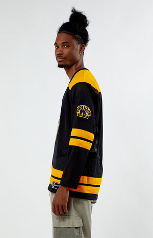 Boston Bruins Mesh V-Neck Jersey image number 4
