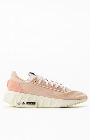 Women's Blush Geodiver Sneakers Women's Blush Geodiver Sneakers image number null