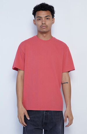 Red Regular Solid T-Shirt image number 1