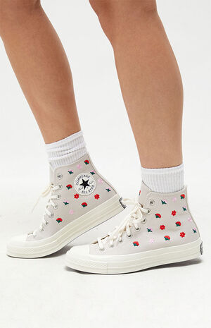 urban outfitters floral converse
