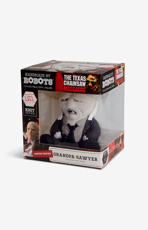 The Texas Chainsaw Massacre Grandpa Sawyer 121 Knit Series Vinyl Figure image number 5