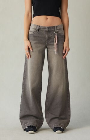 Casey Low Rise Baggy Jeans Bungee Cord Keychain Gray image number 3