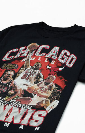 Men's Mitchell & Ness Dennis Rodman Black Chicago Bulls Player Graphic T-Shirt Size: Large