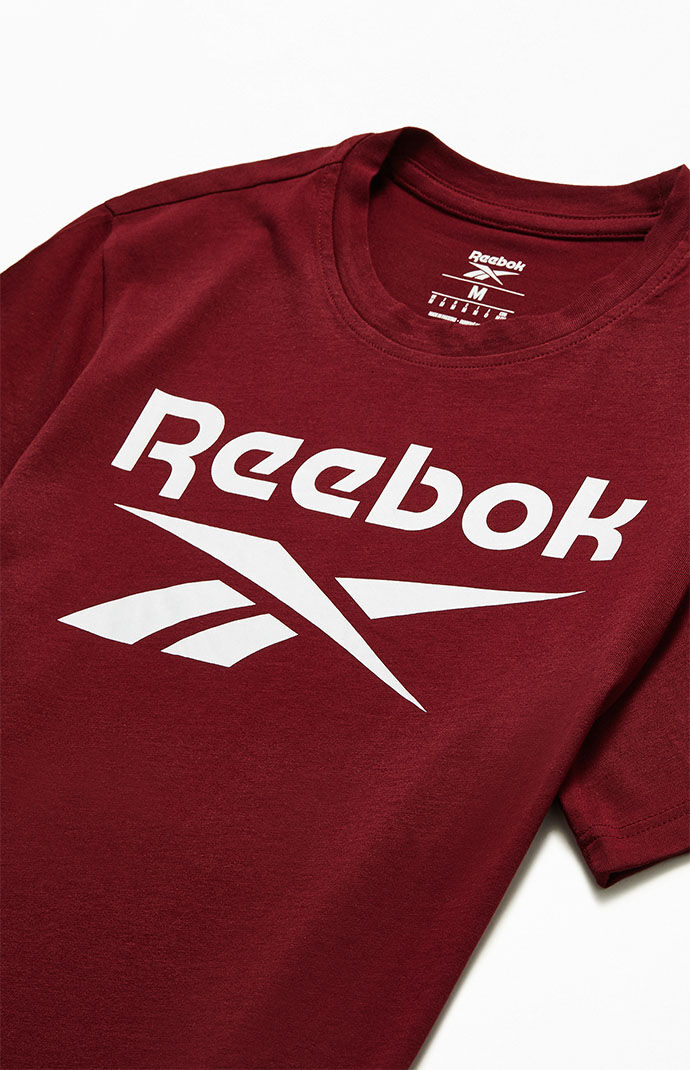 Burgundy shop reebok shirt