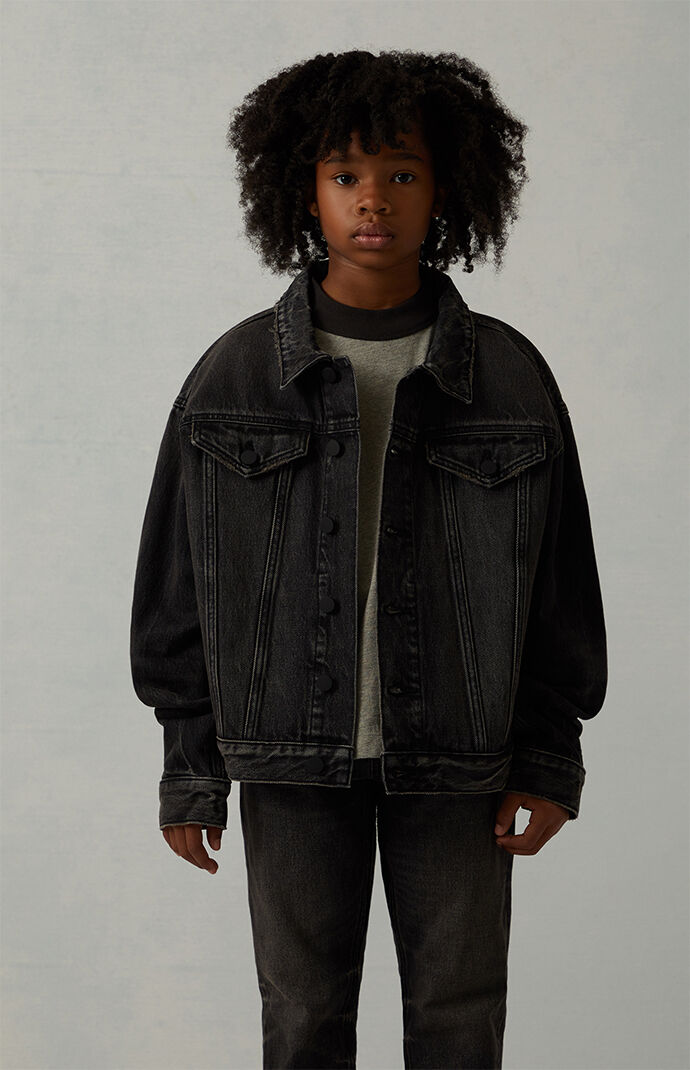 denim jacket\