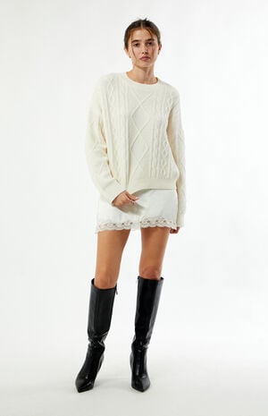 Cable Knit Cozy Crew Neck Sweater image number 4