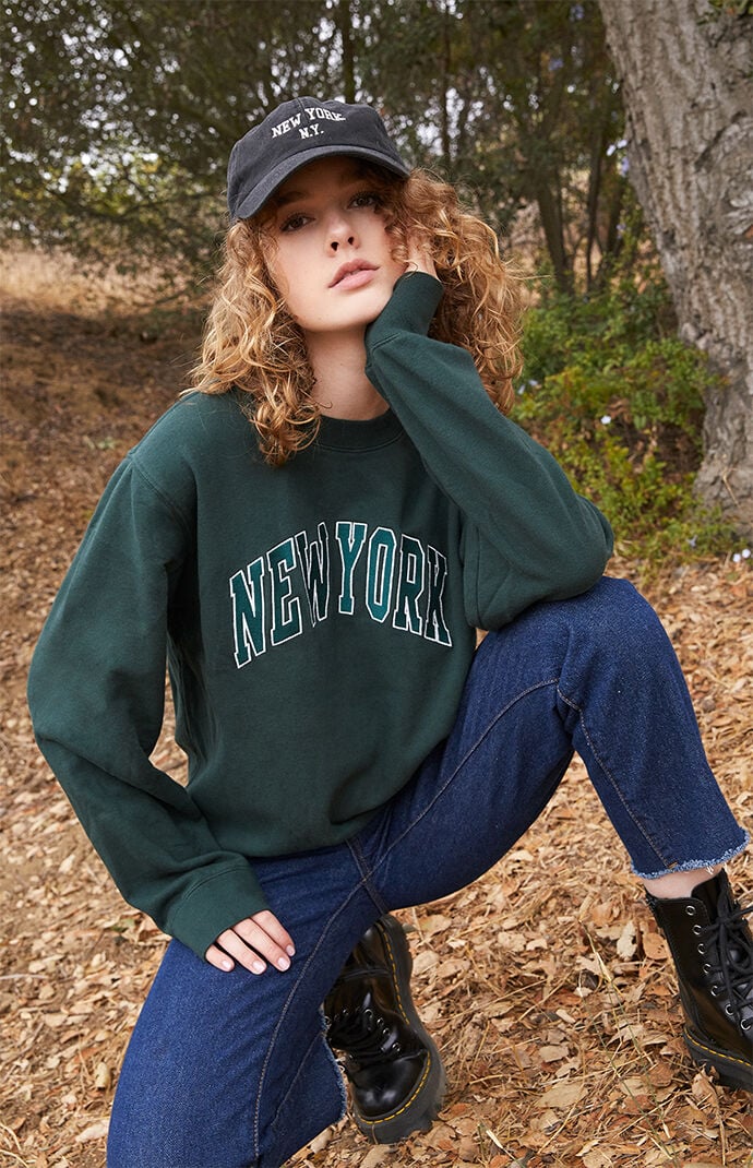 green sweat shirt