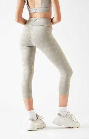 Active 3/4 Leggings image number 4