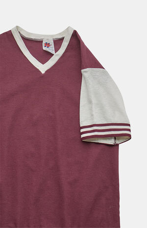 '90s Spikes Jersey V-neck Graphic T-Shirt image number 2