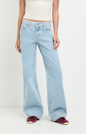 Casey Low Rise Baggy Jeans Light Indigo Washed image number 2