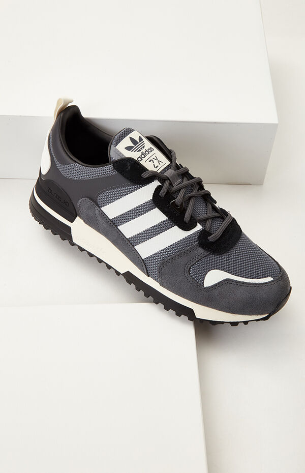 adidas ZX 700 Hd Shoes | Pacsun