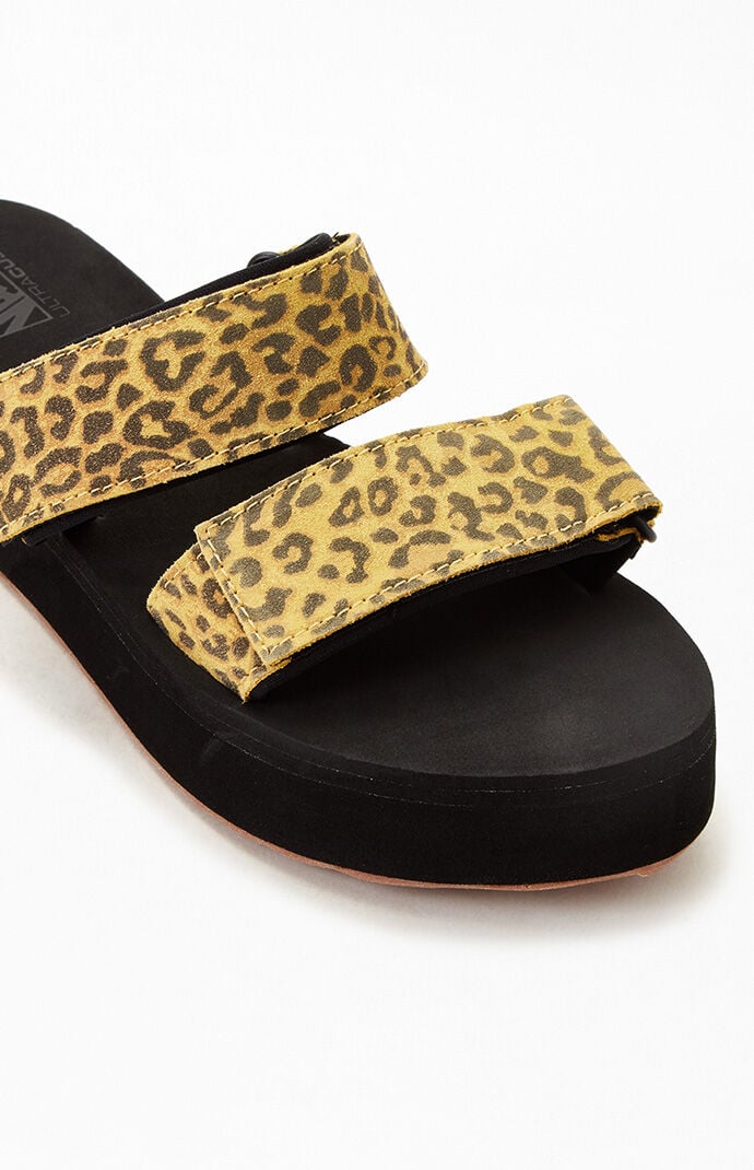 Womens suede discount cayucas slide