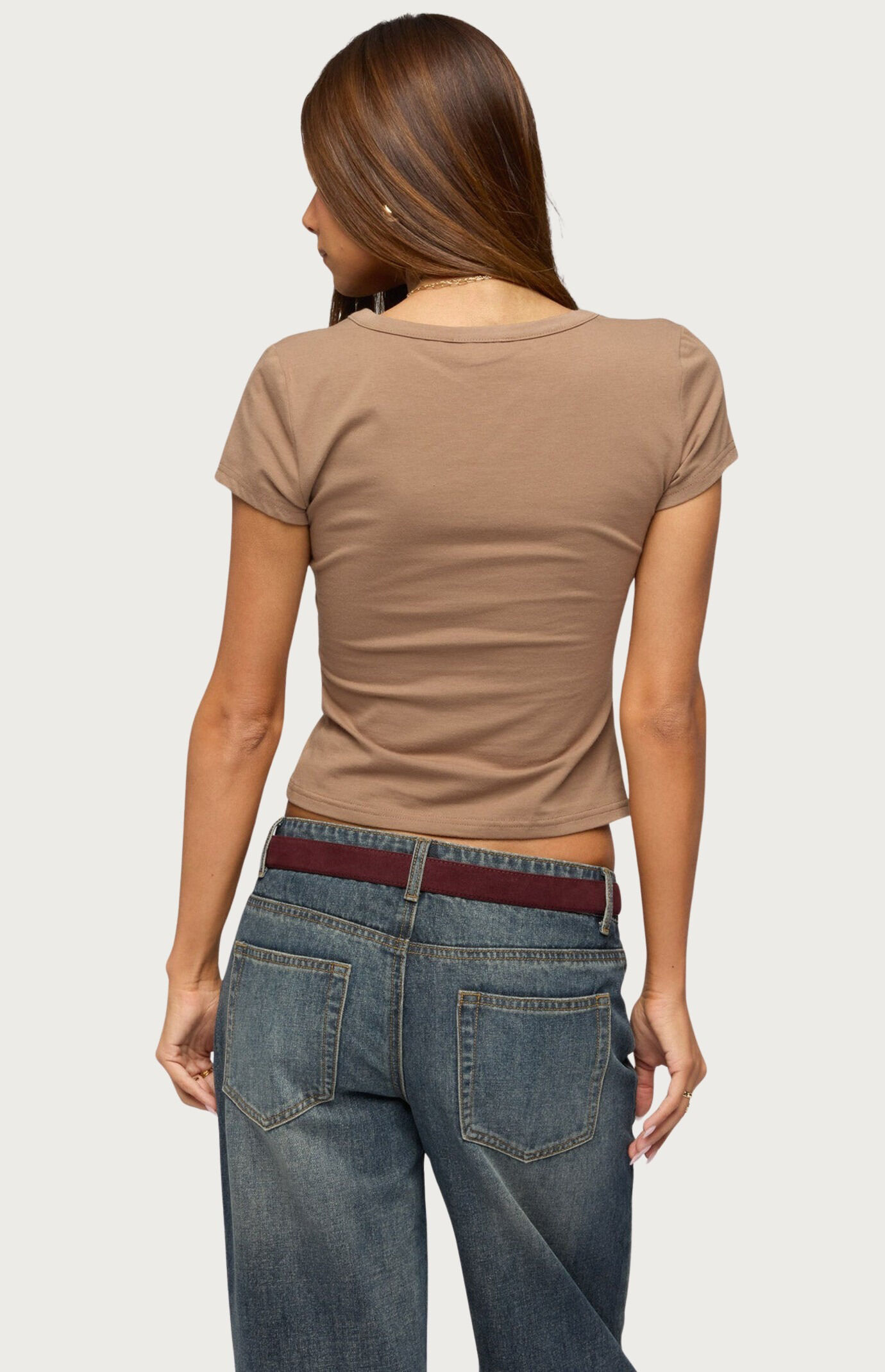 Edikted Merinda V Neck T-Shirt