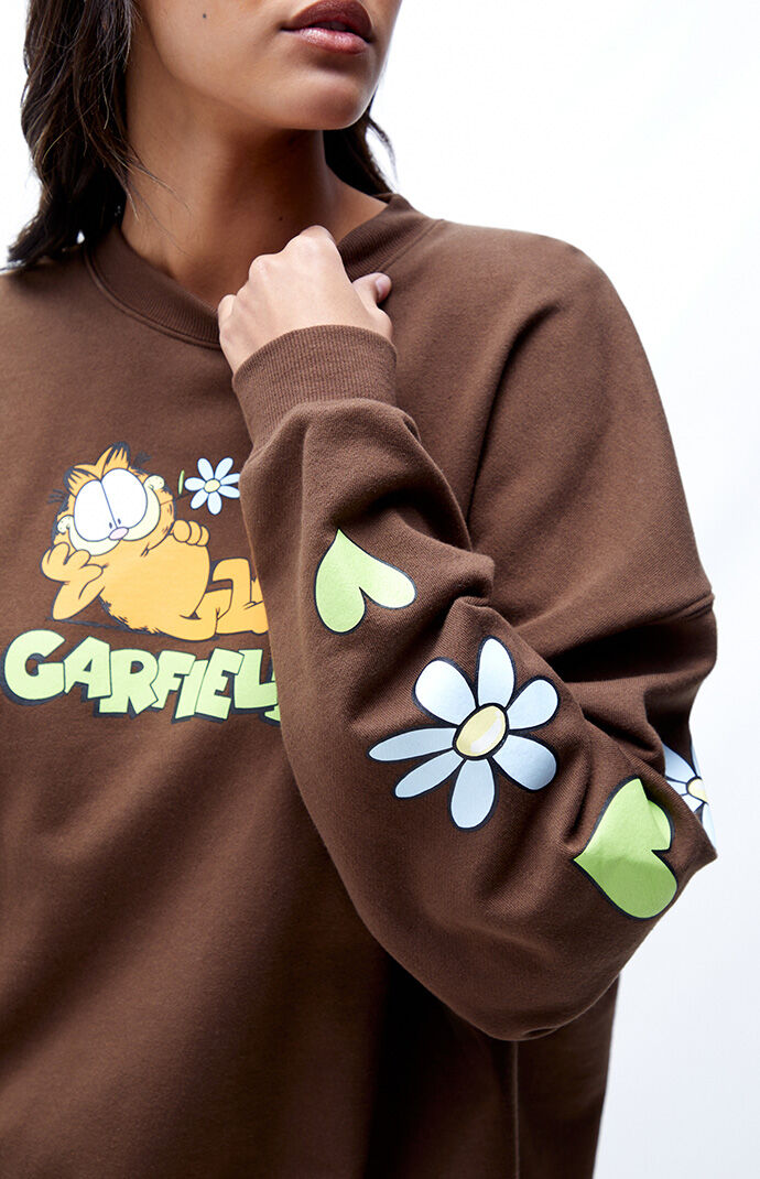 Pull and hotsell bear garfield sweatshirt