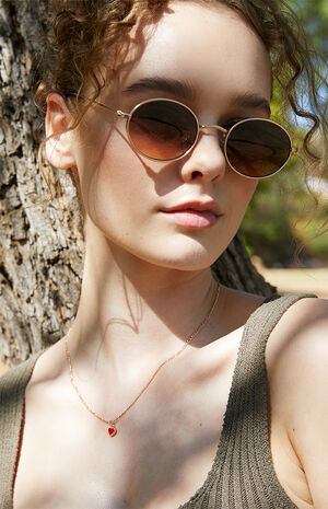 Red Heart Necklace image number 1