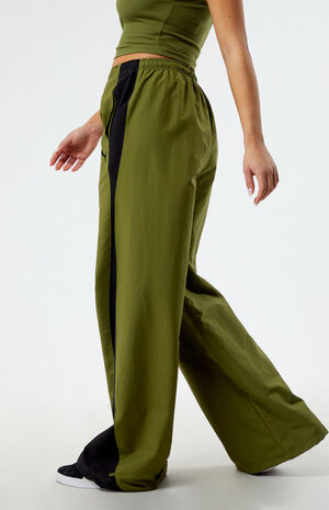Green Dare To Relaxed Parachute Pants image number 3