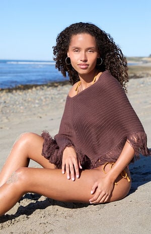 Amber Knit Poncho image number 3