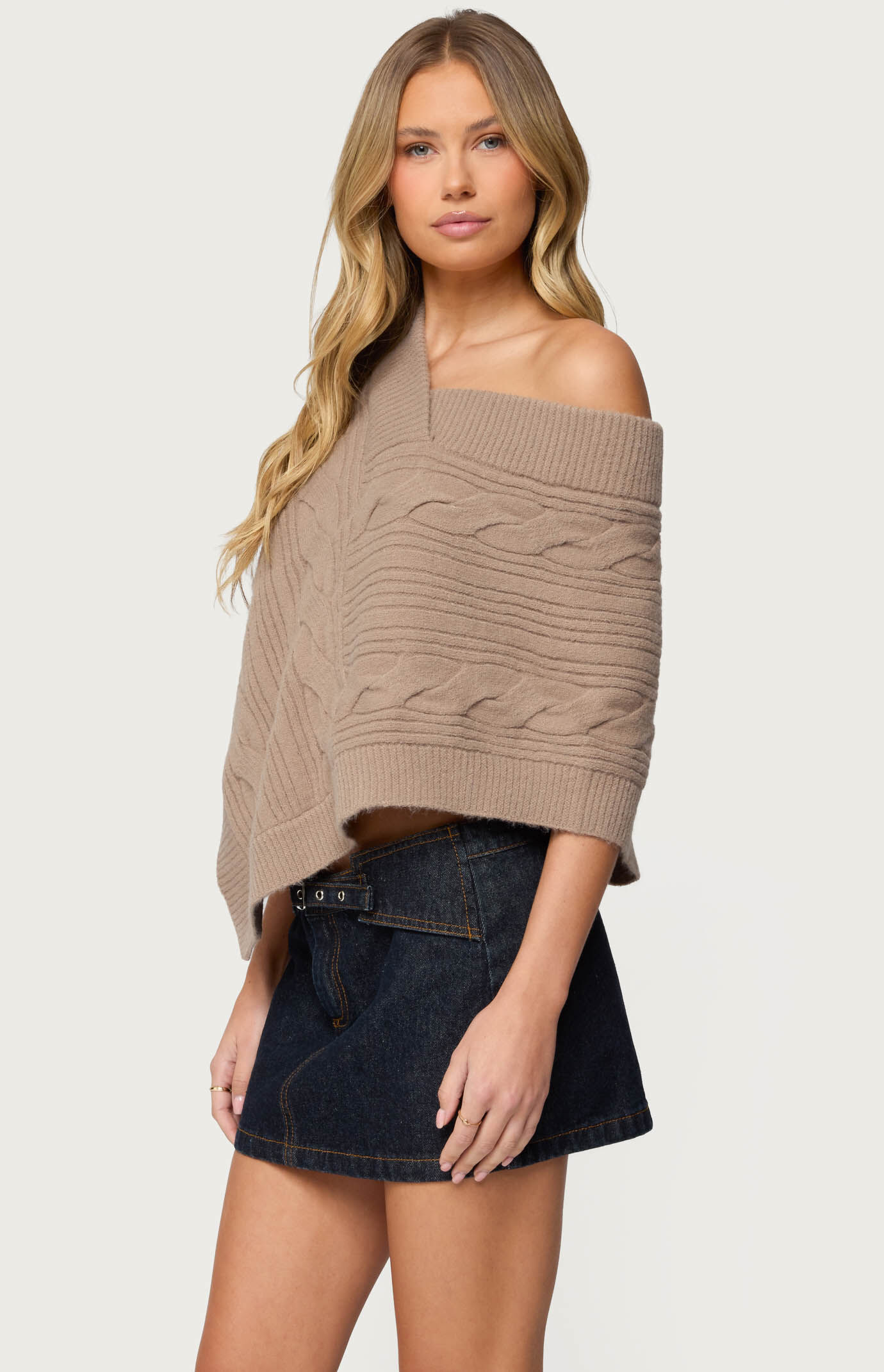 Edikted Vickey Cable Knit Poncho