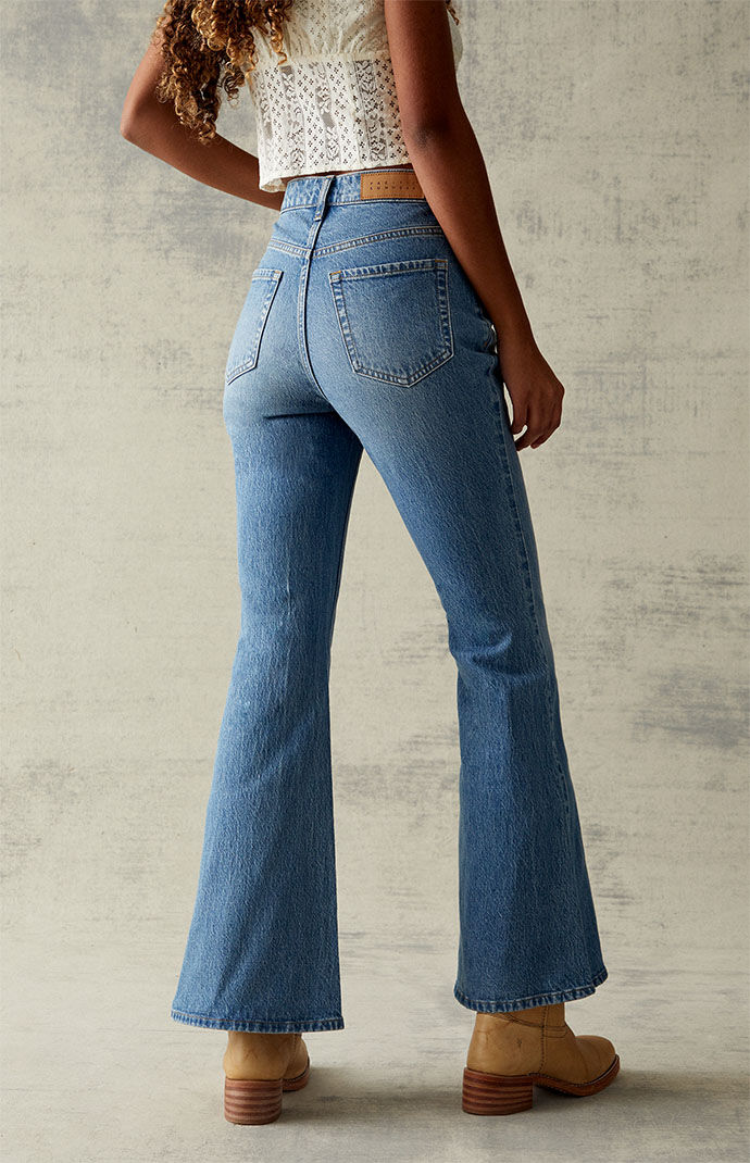 【WOOHWA】MEDIUM BLUE FLARE PT 1822 Denim Fabie High-Rise Fit & Lift Shapewear Flare Jeans