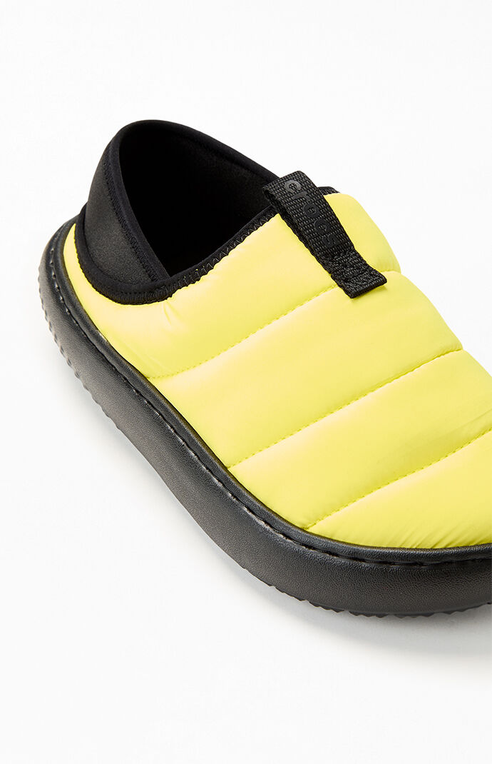 [CROCS] スリッポン CLASSIC PUFF MOC サイバーイエロー Crocs Classic Puff Moc Moth / Multi - May 2024 - 210706-0LK