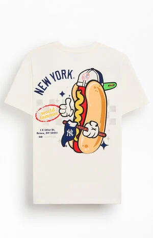 Yankees Hot Dog T-Shirt image number 1