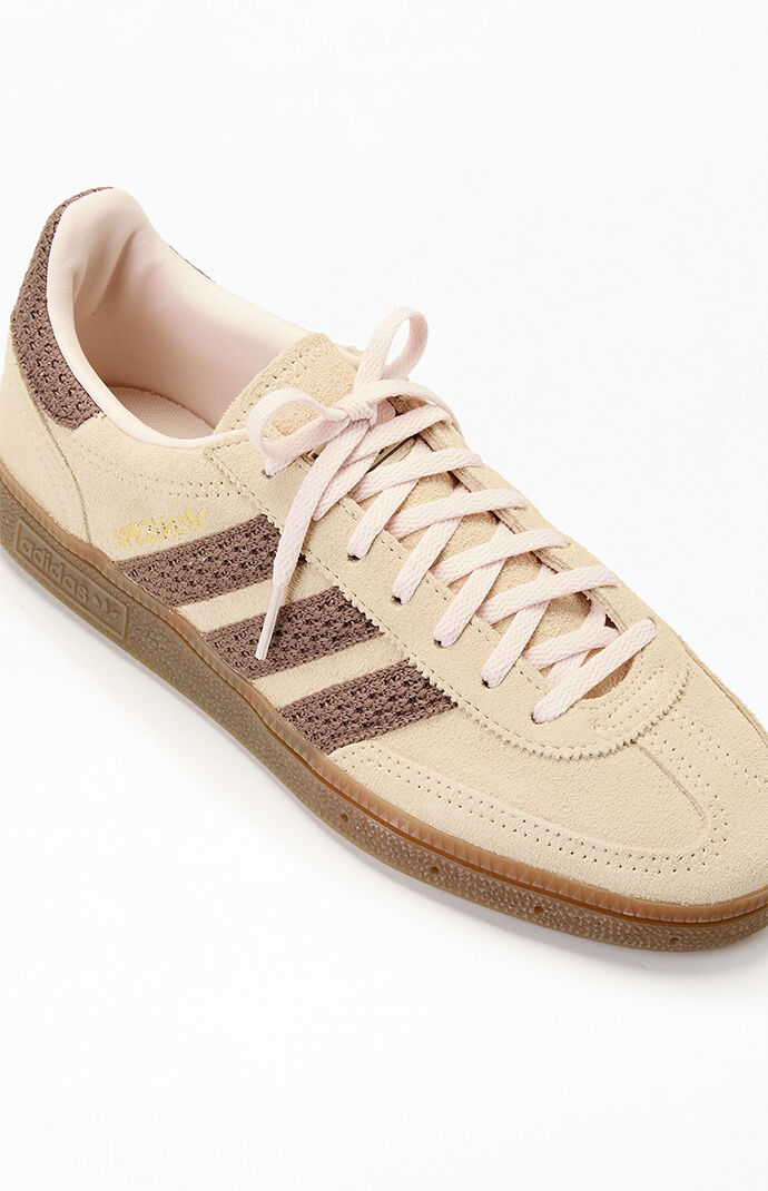 Poppo　ベージュ adidas Women's Taupe Handball Spezial Sneakers | Pacsun