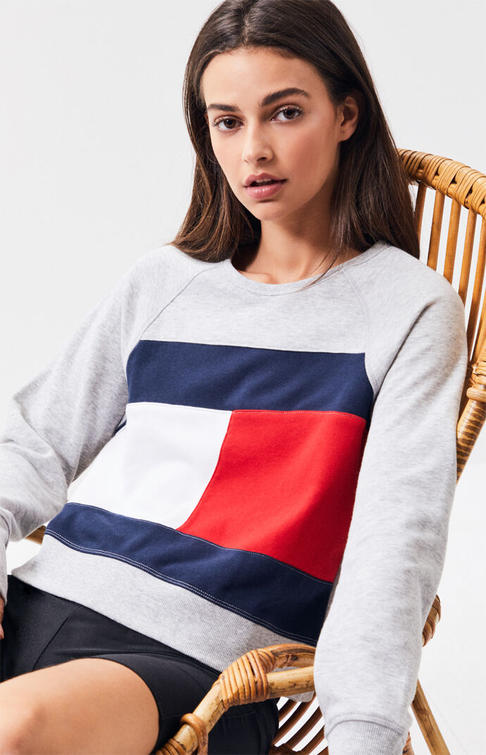 tommy jeans cropped sweatshirt