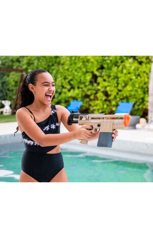Realtree Edge SuperBlaster Motorized Water Gun image number 2