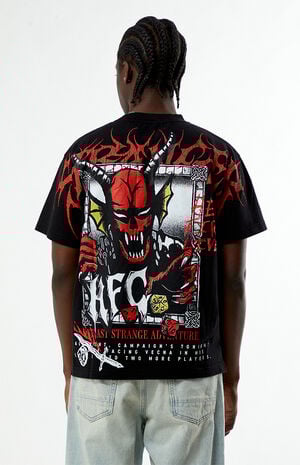 x Stranger Things Hellfire Lives Oversized T-Shirt image number 3