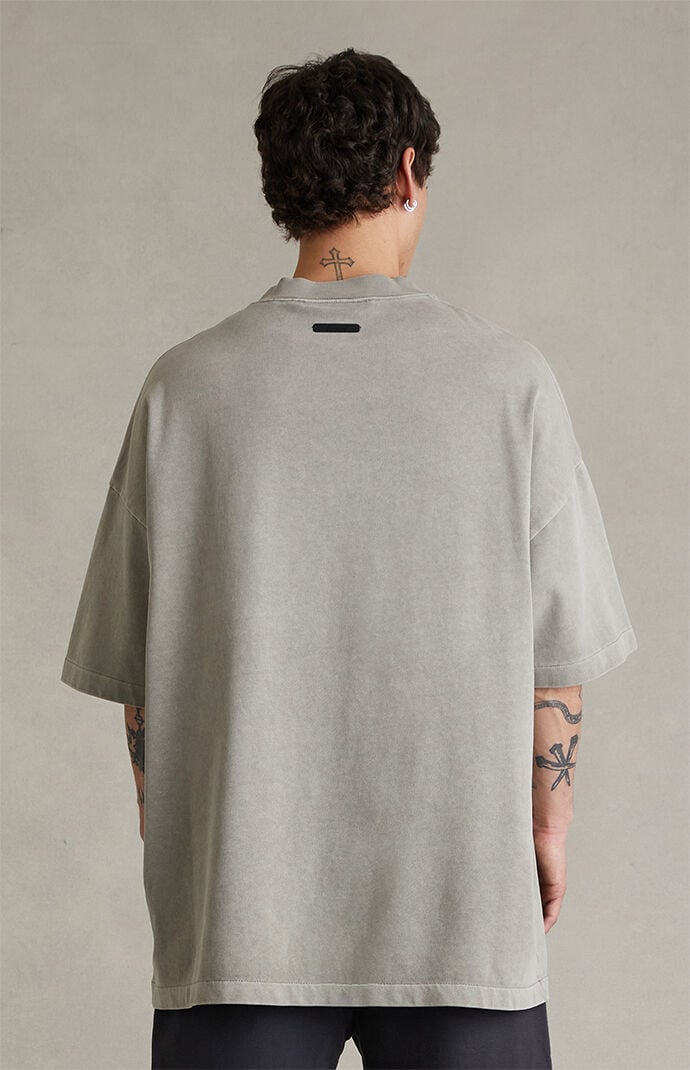 Fear of God ESSENTIALS Faded Seal Training ’90s Short Sleeve T-Shirt