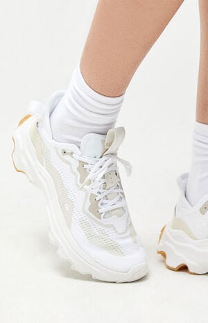 Eco Women's Kinetic Breakthru Day Lace Sneakers image number 2