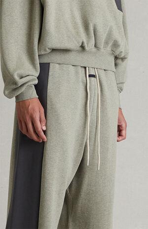 Seal Paneled Lounge Baggy Sweatpants image number 5