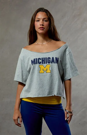 Michigan Wolverines Off-The-Shoulder Oversized T-Shirt image number 2
