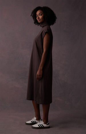 Women's Plum Sleeveless Dress image number 3