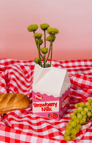 Strawberry Milk Vase image number 3