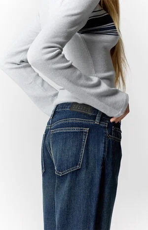 Zoe Low Rise Girlfriend Jeans Dark Blue Wash image number 5