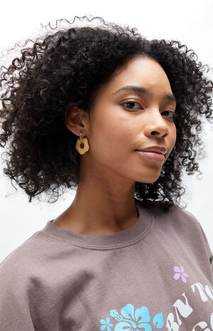 Ivory Primrose Earrings image number 1