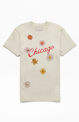 Chicago Bulls Floral T-Shirt image number 1