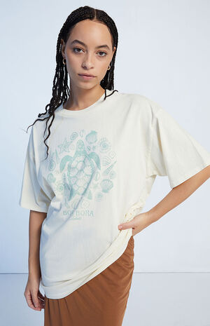 Bora Bora Turtle Oversized T-Shirt image number 3