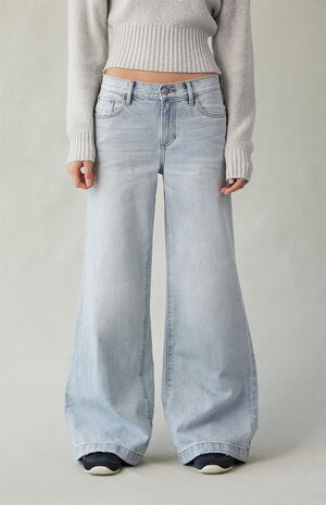 Lena Low Rise Super Baggy Jeans Light Blue image number 2
