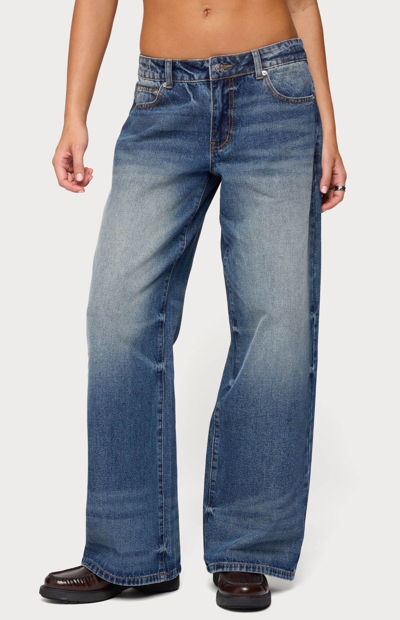 Edikted Raelynn Washed Low Rise Jeans