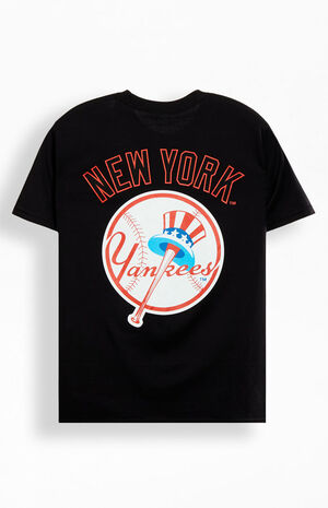 NY Yankees Classic T-Shirt image number 1