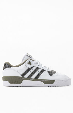 White & Green Rivalry Low Shoes image number 2