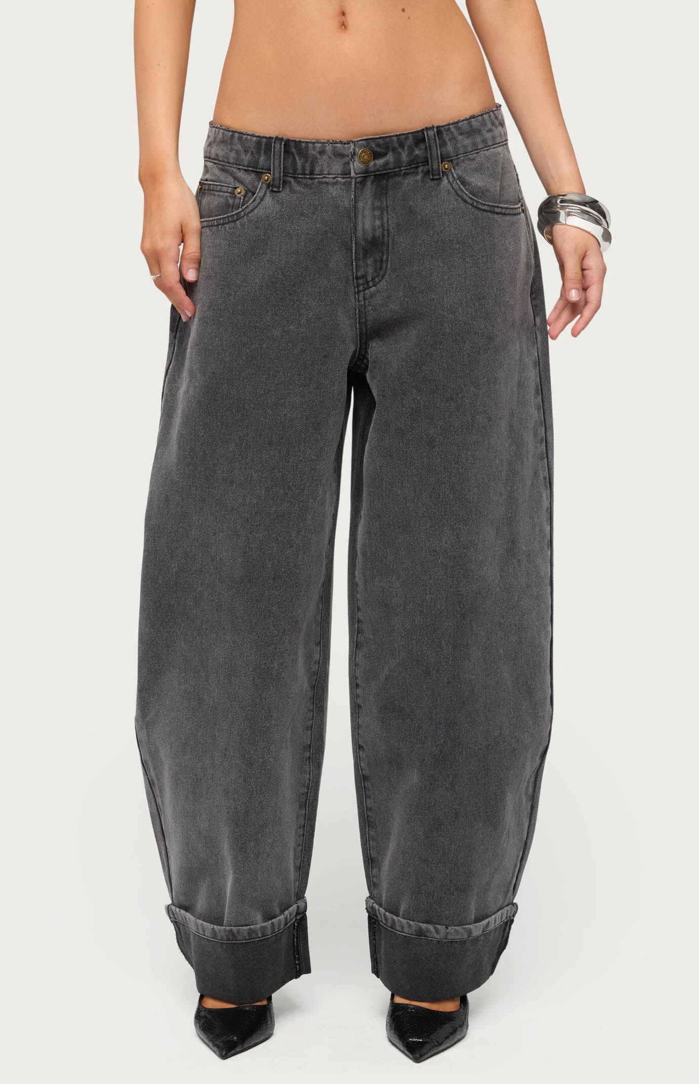 Edikted Petite Kella Low Rise Baggy Jeans