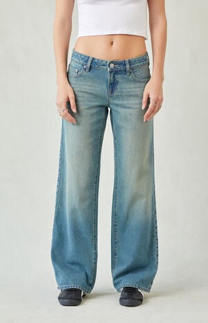 Zoe Low Rise Girlfriend Jeans Medium Blue Tint Zoe Low Rise Girlfriend Jeans Medium Blue Tint image number 2