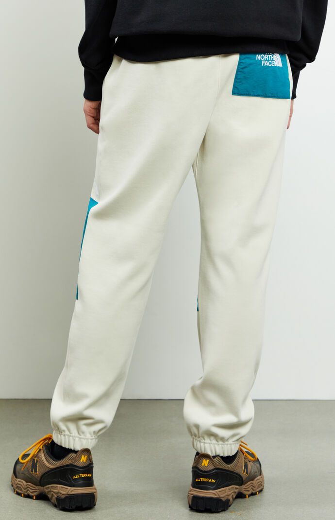 Graphic Fleece Pants