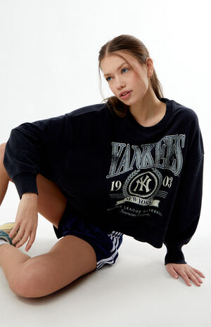 NY Yankees Crew Neck Sweatshirt image number 4