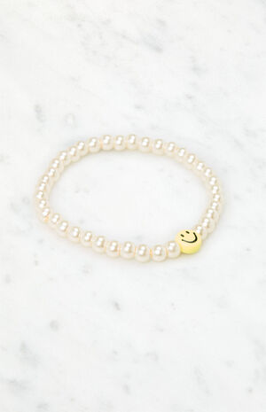Smiley Pearl Bracelet image number 2