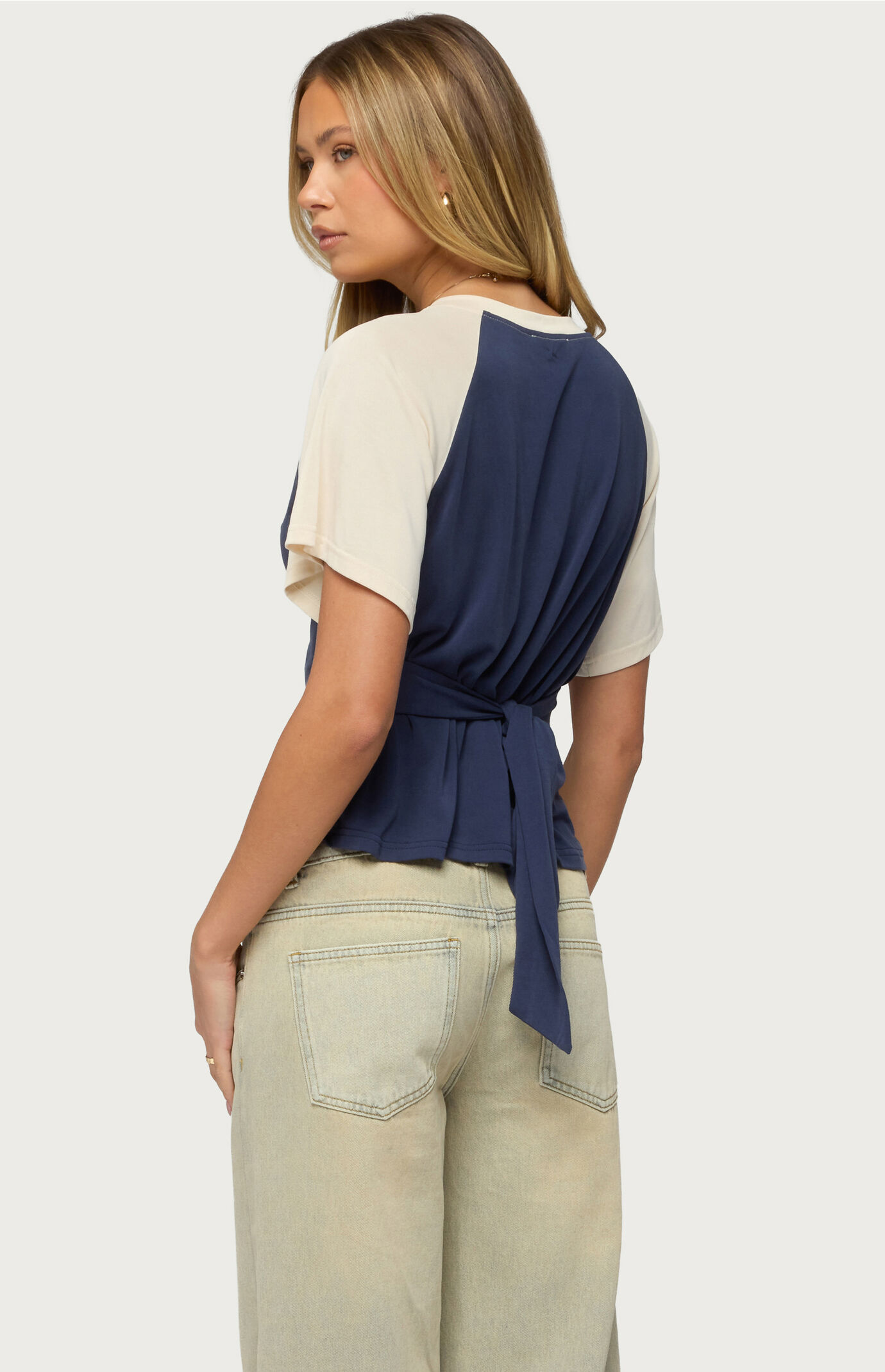 Edikted Fraise Contrast Raglan Top