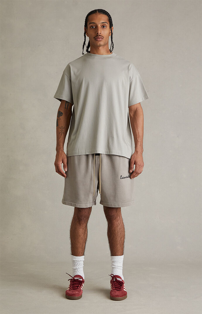 Fear of God ESSENTIALS Faded Seal Training Classic Fit Sweat